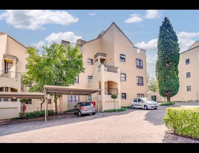 2 BEDROOM APARTMENT FOR SALE IN LONEHILL